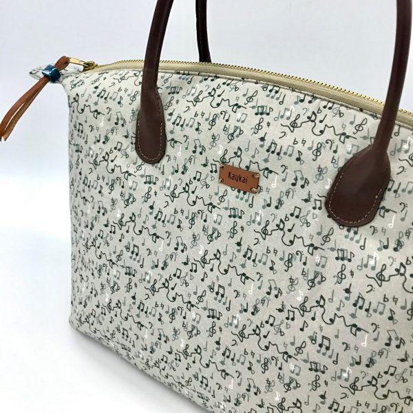 Bolso artesanal de tela con cremallera modelo Cora hecho por kaykai